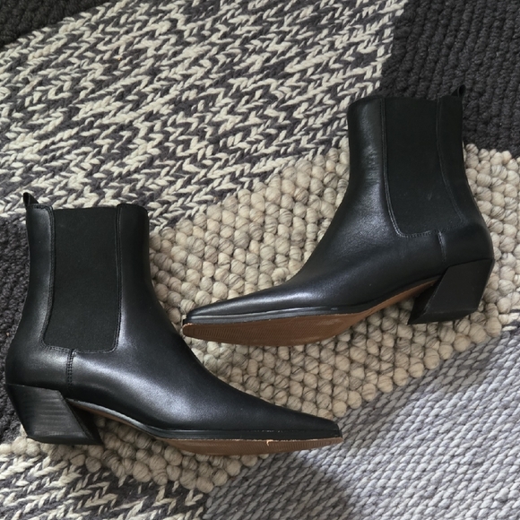 LEATHER STEVE MADDEN  EVAN BOOTS. SIZE 9.5 - Picture 1 of 5
